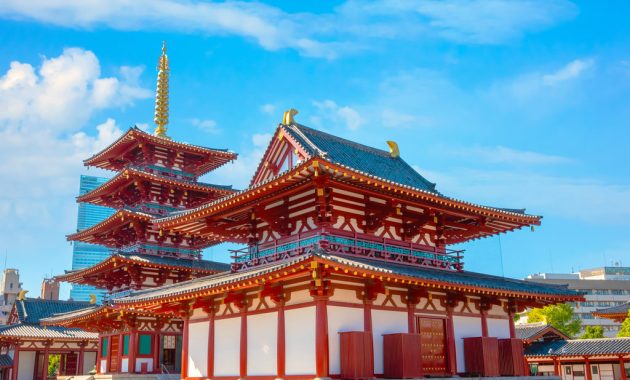 Atraskite Shitennoji šventyklą: senovės Osakos budistų šventovę