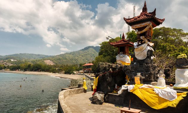 Lombok’ta Ziyaret Edilecek En İyi Lombok Tapınakları ve Tarihi Yerleri