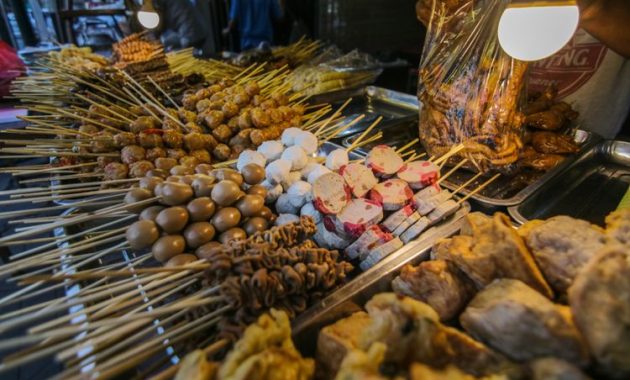 Yogyakarta’daki En İyi Sokak Yemekleri: Yerliler Gibi Nerede Yenir?