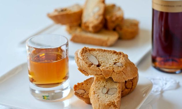 Cantuccini and Vin Santo