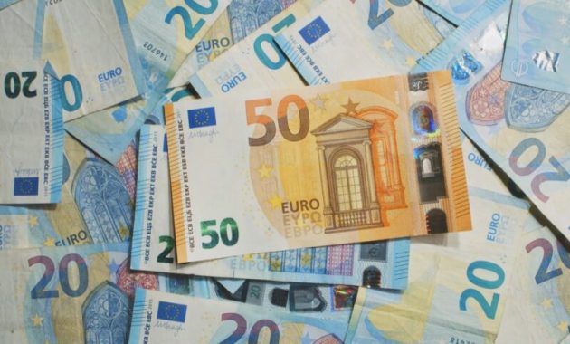 Espanjan rahavinkkejä turisteille – valuutta, kortit ja kustannukset