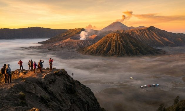 Labākie vulkāni un kalni, kuros kāpt Indonēzijā Vulkānu ceļojumi
