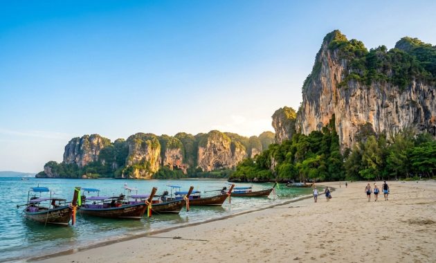 Vodnik po Krabiju: apnenčaste pečine, plaža Railay in ogledi otokov