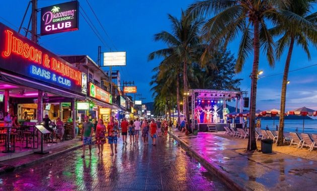 Vodnik po nočnem življenju v Phuketu: Patong, predstave in klubi na plaži